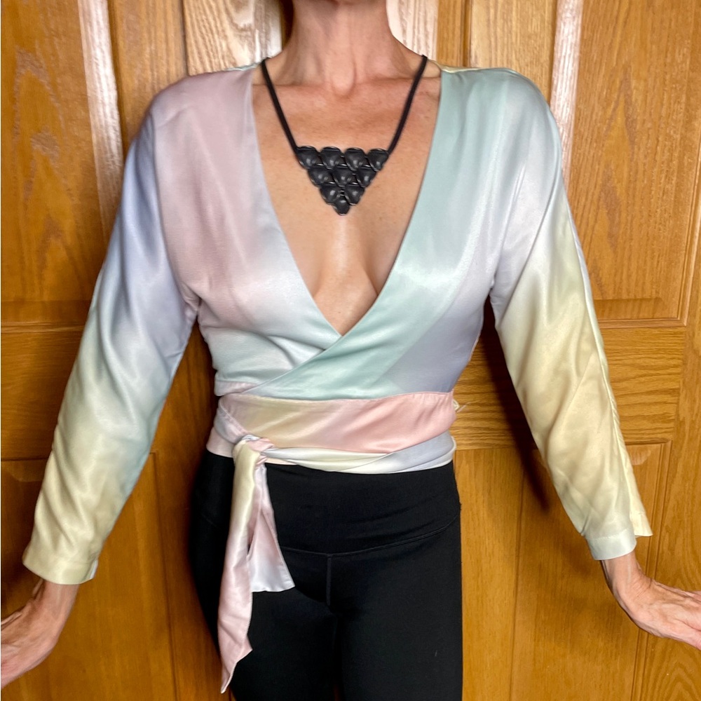 WILDFOX WRAPAROUND WATERCOLOR PRINT WRAP TOP SIZE S